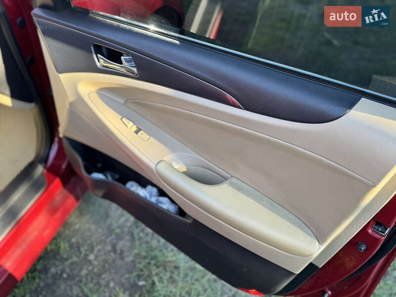 Седан Hyundai Sonata 2011 в Одессе