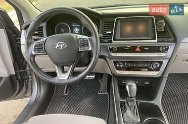 Седан Hyundai Sonata 2017 в Львові