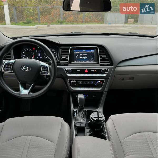 Седан Hyundai Sonata 2018 в Львове