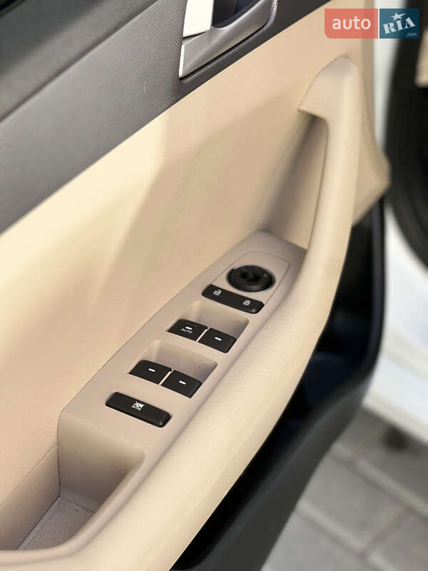 Седан Hyundai Sonata 2015 в Сумах фото 18 Седан Hyundai Sonata 2015 в Сумах