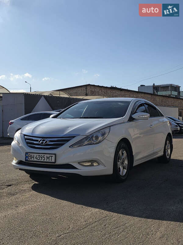 Седан Hyundai Sonata 2014 в Киеве фото 3 Седан Hyundai Sonata 2014 в Киеве