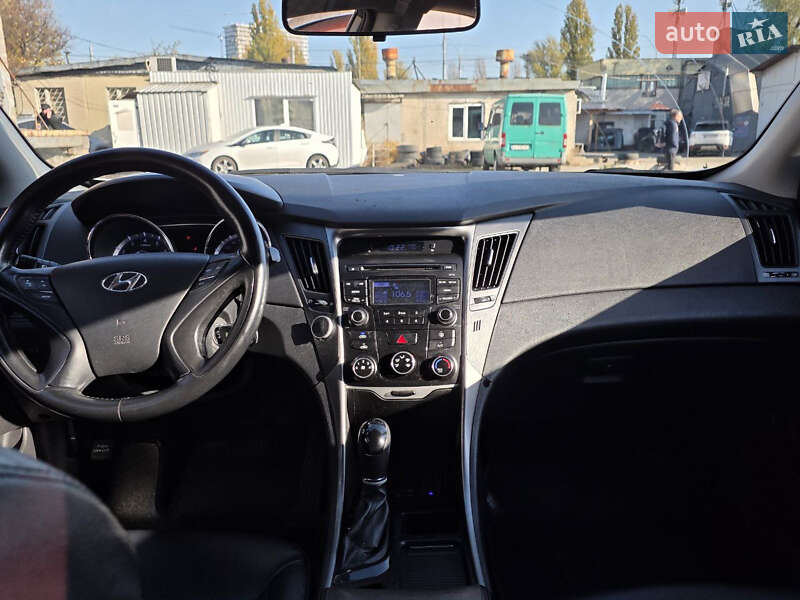 Седан Hyundai Sonata 2014 в Киеве фото 14 Седан Hyundai Sonata 2014 в Киеве