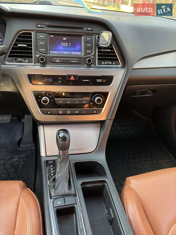 Седан Hyundai Sonata 2015 в Киеве