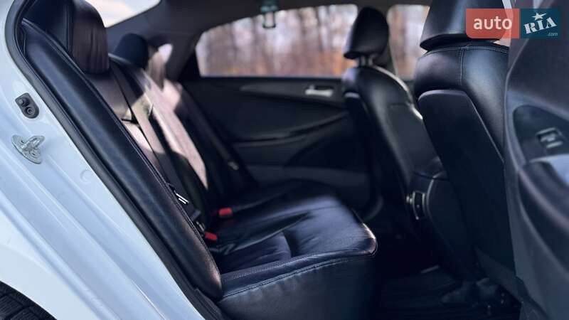 Седан Hyundai Sonata 2015 в Киеве фото 12 Седан Hyundai Sonata 2015 в Киеве