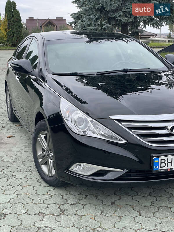Седан Hyundai Sonata 2014 в Дубно