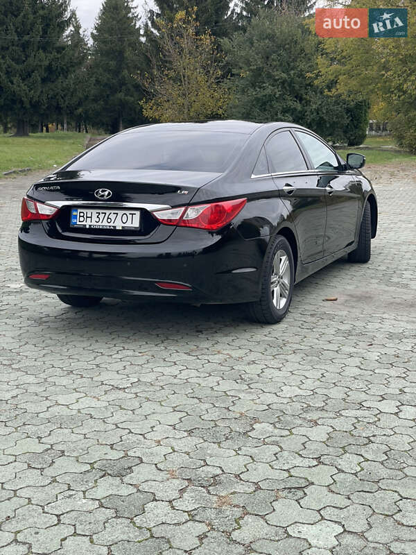 Седан Hyundai Sonata 2014 в Дубно