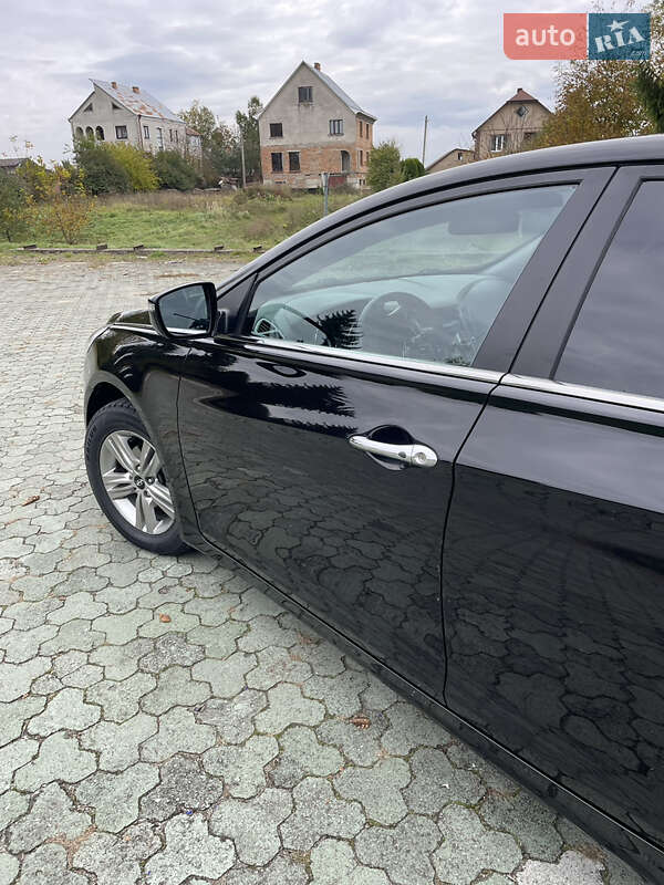 Седан Hyundai Sonata 2014 в Дубно