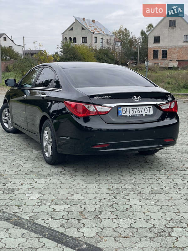 Седан Hyundai Sonata 2014 в Дубно