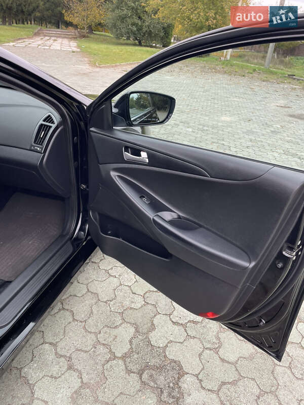Седан Hyundai Sonata 2014 в Дубно