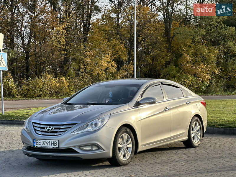 Седан Hyundai Sonata 2010 в Радивилове
