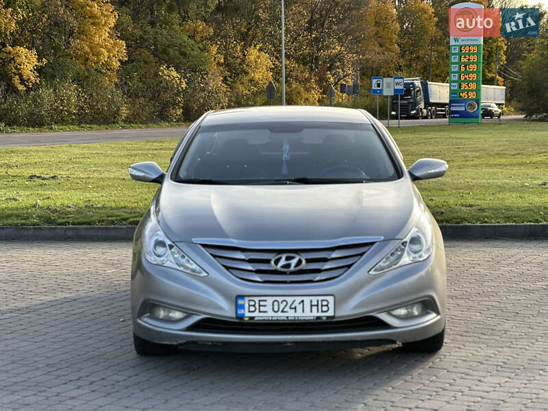 Седан Hyundai Sonata 2010 в Радивилове