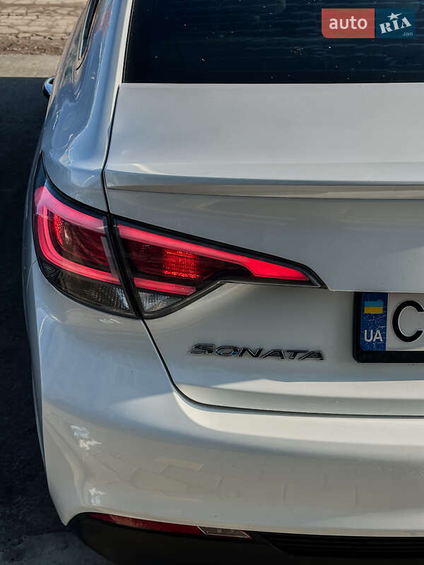 Седан Hyundai Sonata 2015 в Чернігові