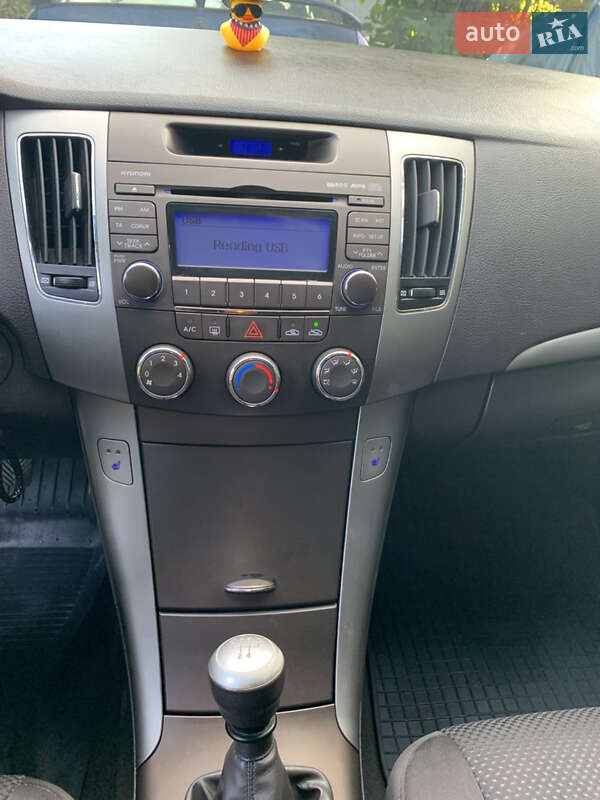 Седан Hyundai Sonata 2008 в Львове