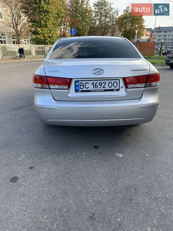 Седан Hyundai Sonata 2008 в Львове
