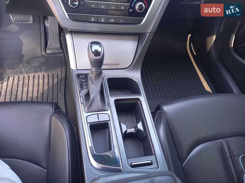 Седан Hyundai Sonata 2015 в Черкассах