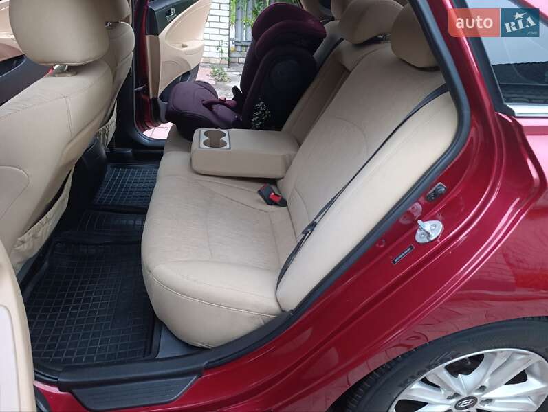Седан Hyundai Sonata 2014 в Киеве