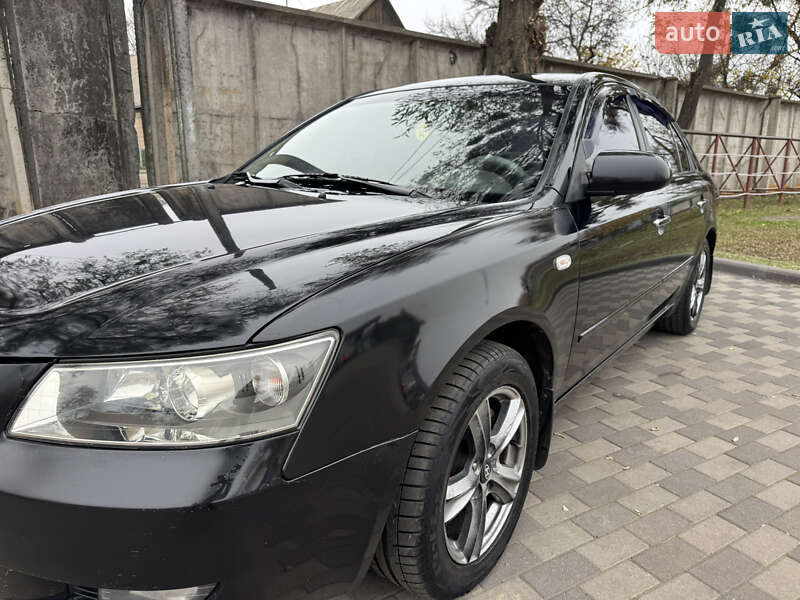 Седан Hyundai Sonata 2005 в Лубнах