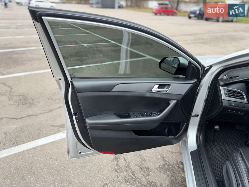 Седан Hyundai Sonata 2016 в Ровно