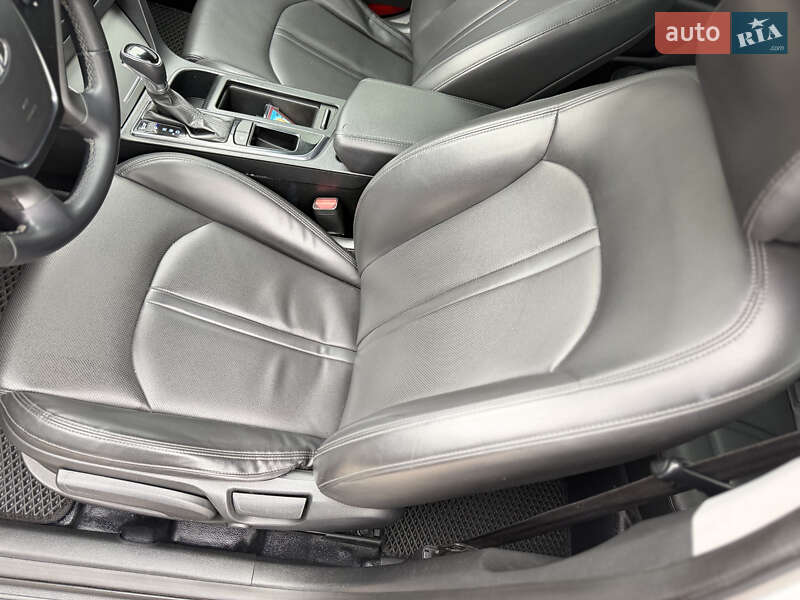 Седан Hyundai Sonata 2016 в Ровно