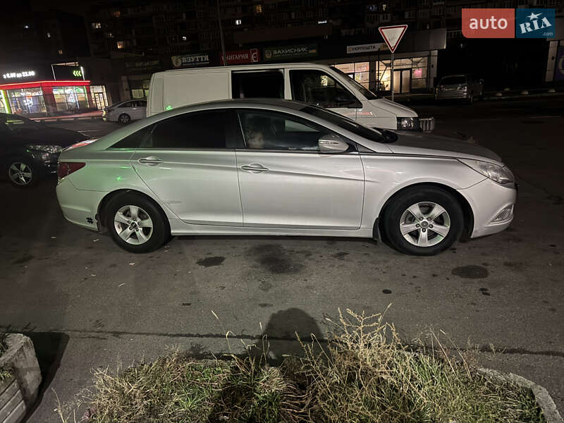 Седан Hyundai Sonata 2015 в Киеве фото 3 Седан Hyundai Sonata 2015 в Киеве
