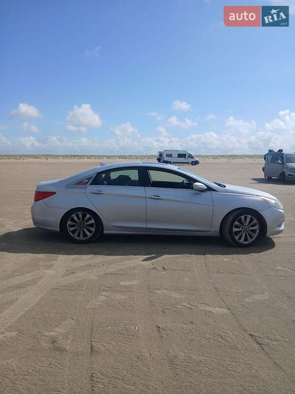 Седан Hyundai Sonata 2012 в Ивано-Франковске