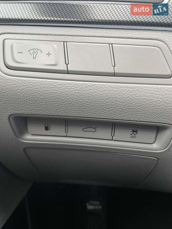 Седан Hyundai Sonata 2016 в Киеве фото 12 Седан Hyundai Sonata 2016 в Киеве