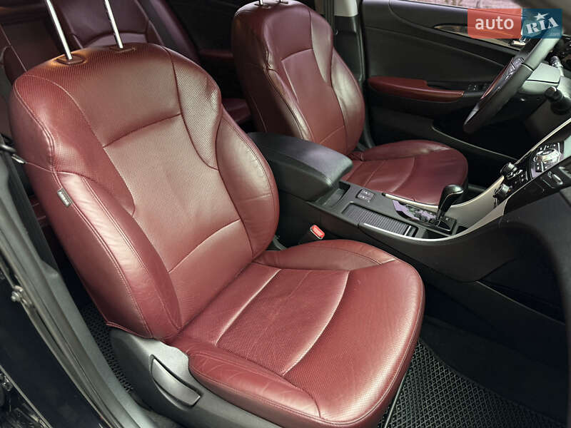 Седан Hyundai Sonata 2012 в Полтаве