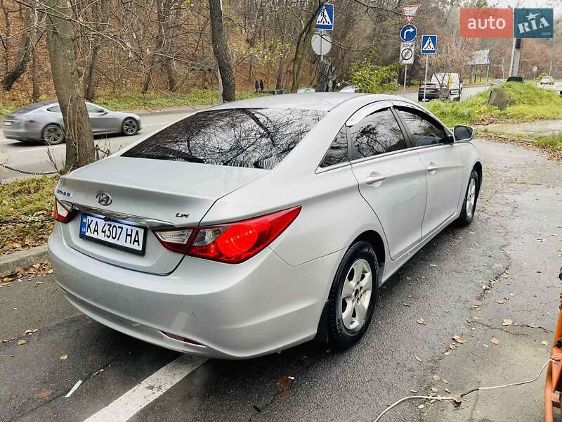 Седан Hyundai Sonata 2013 в Киеве
