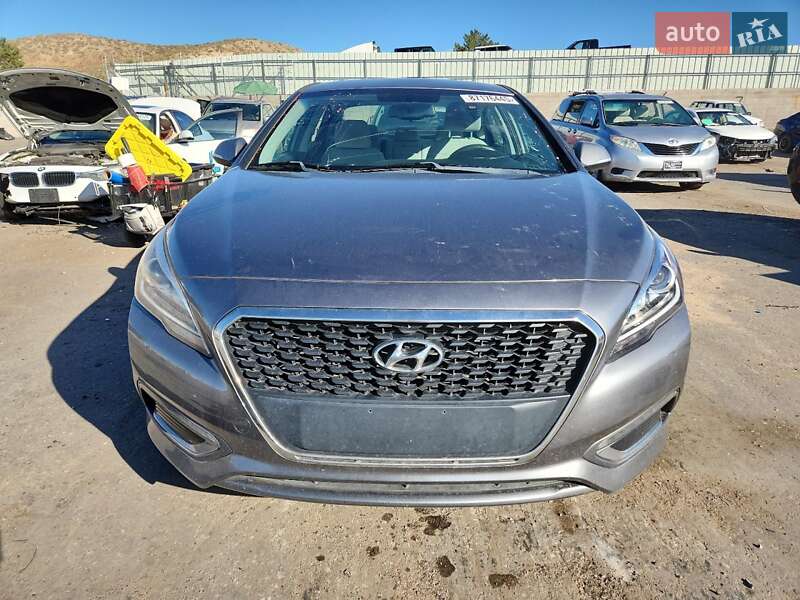 Седан Hyundai Sonata 2017 в Черновцах