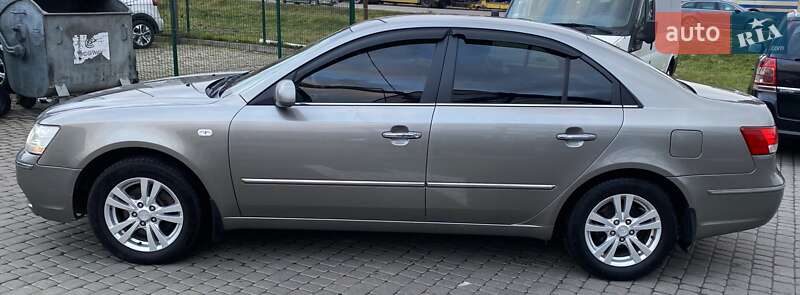 Седан Hyundai Sonata 2008 в Львове