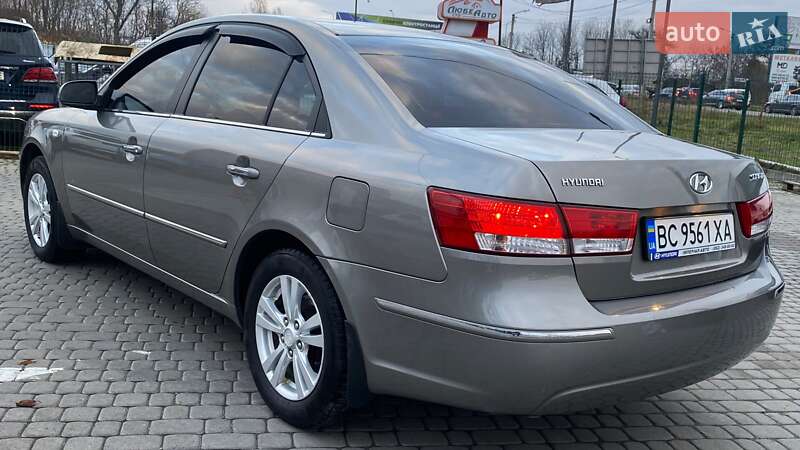 Седан Hyundai Sonata 2008 в Львове