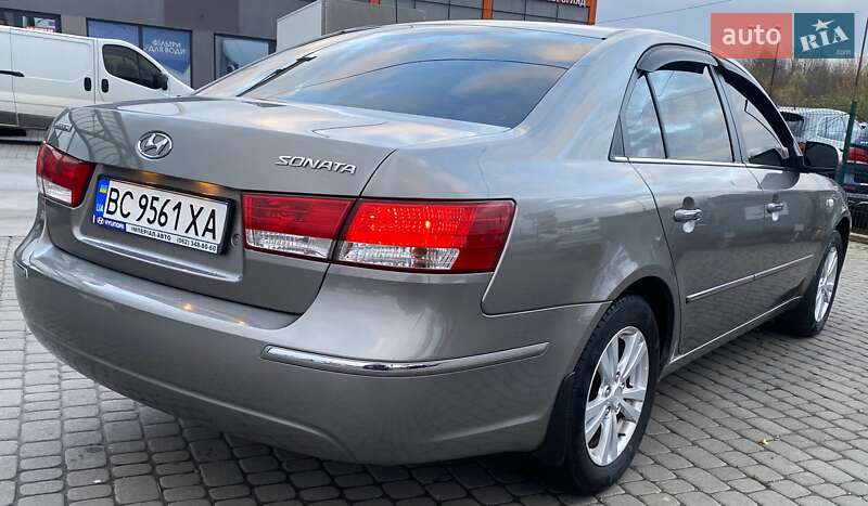 Седан Hyundai Sonata 2008 в Львове