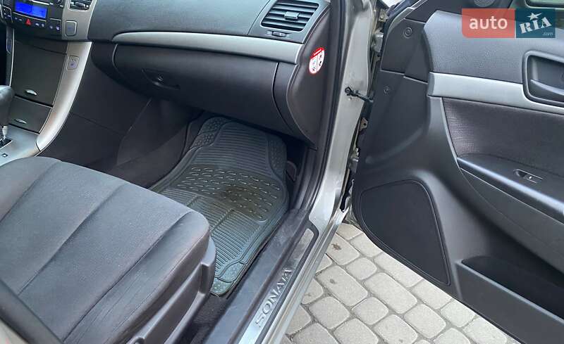 Седан Hyundai Sonata 2008 в Львове