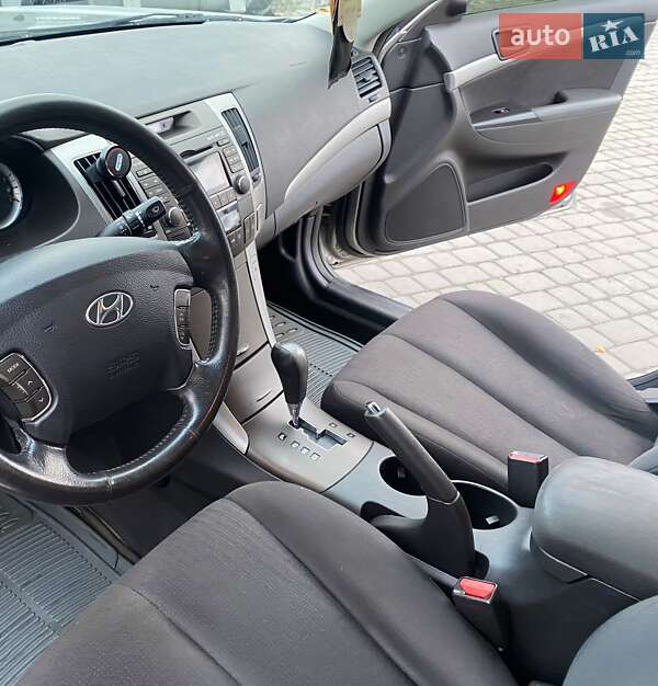 Седан Hyundai Sonata 2008 в Львове