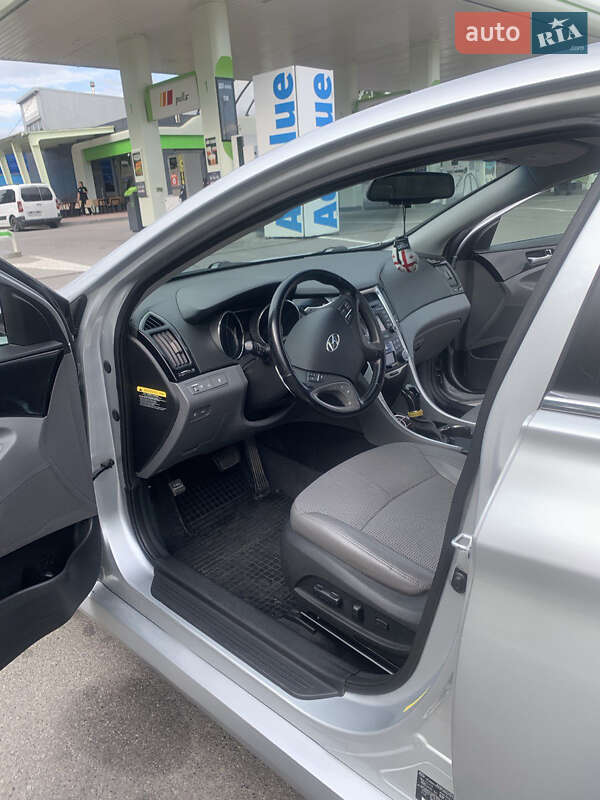 Седан Hyundai Sonata 2014 в Могилев-Подольске фото 7 Седан Hyundai Sonata 2014 в Могилев-Подольске