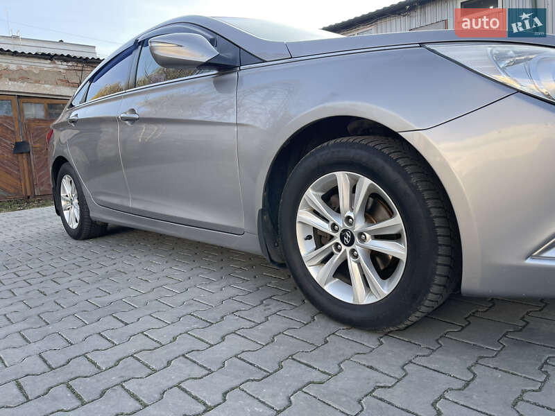 Седан Hyundai Sonata 2011 в Радомышле