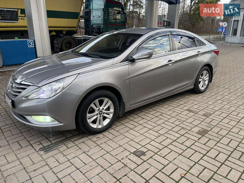 Седан Hyundai Sonata 2011 в Радомышле