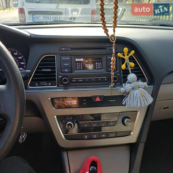 Седан Hyundai Sonata 2016 в Львове