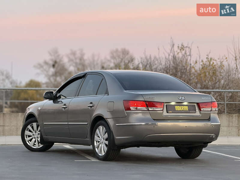 Седан Hyundai Sonata 2008 в Киеве