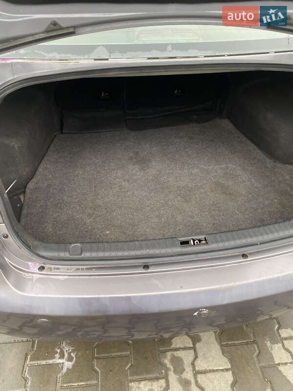 Седан Hyundai Sonata 2006 в Хотине