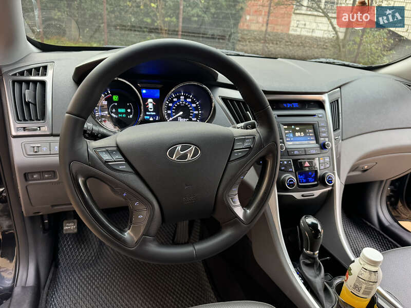 Седан Hyundai Sonata 2014 в Измаиле
