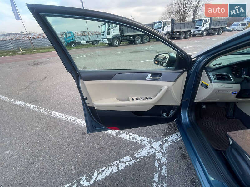 Седан Hyundai Sonata 2016 в Киеве