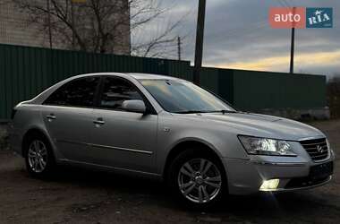 Седан Hyundai Sonata 2009 в Ахтырке