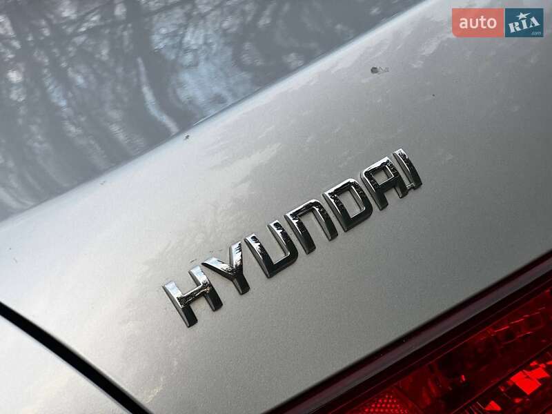 Седан Hyundai Sonata 2009 в Ахтырке