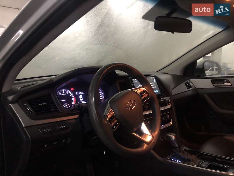 Седан Hyundai Sonata 2018 в Киеве