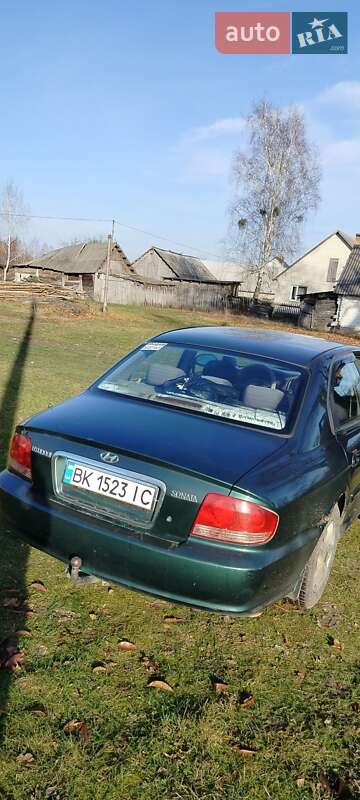 Седан Hyundai Sonata 2003 в Вараше