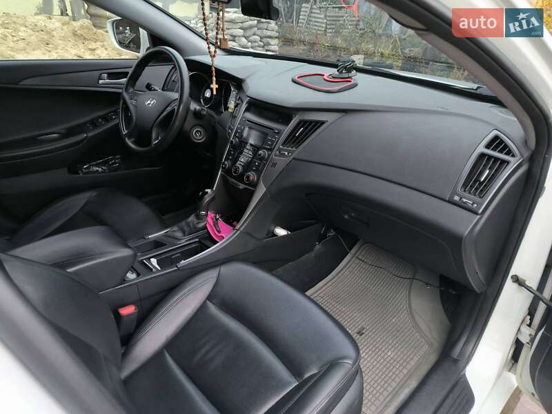 Седан Hyundai Sonata 2015 в Чернигове