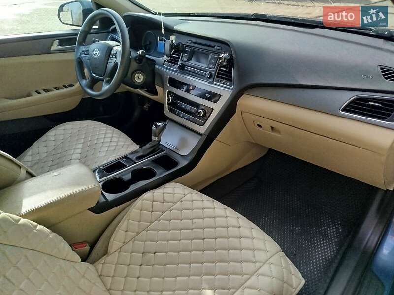 Седан Hyundai Sonata 2016 в Почаеве
