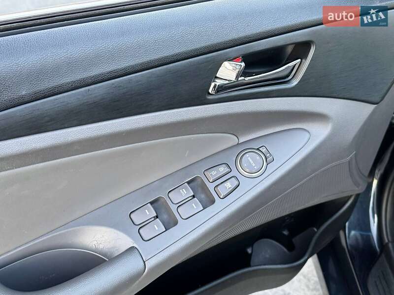 Седан Hyundai Sonata 2013 в Киеве
