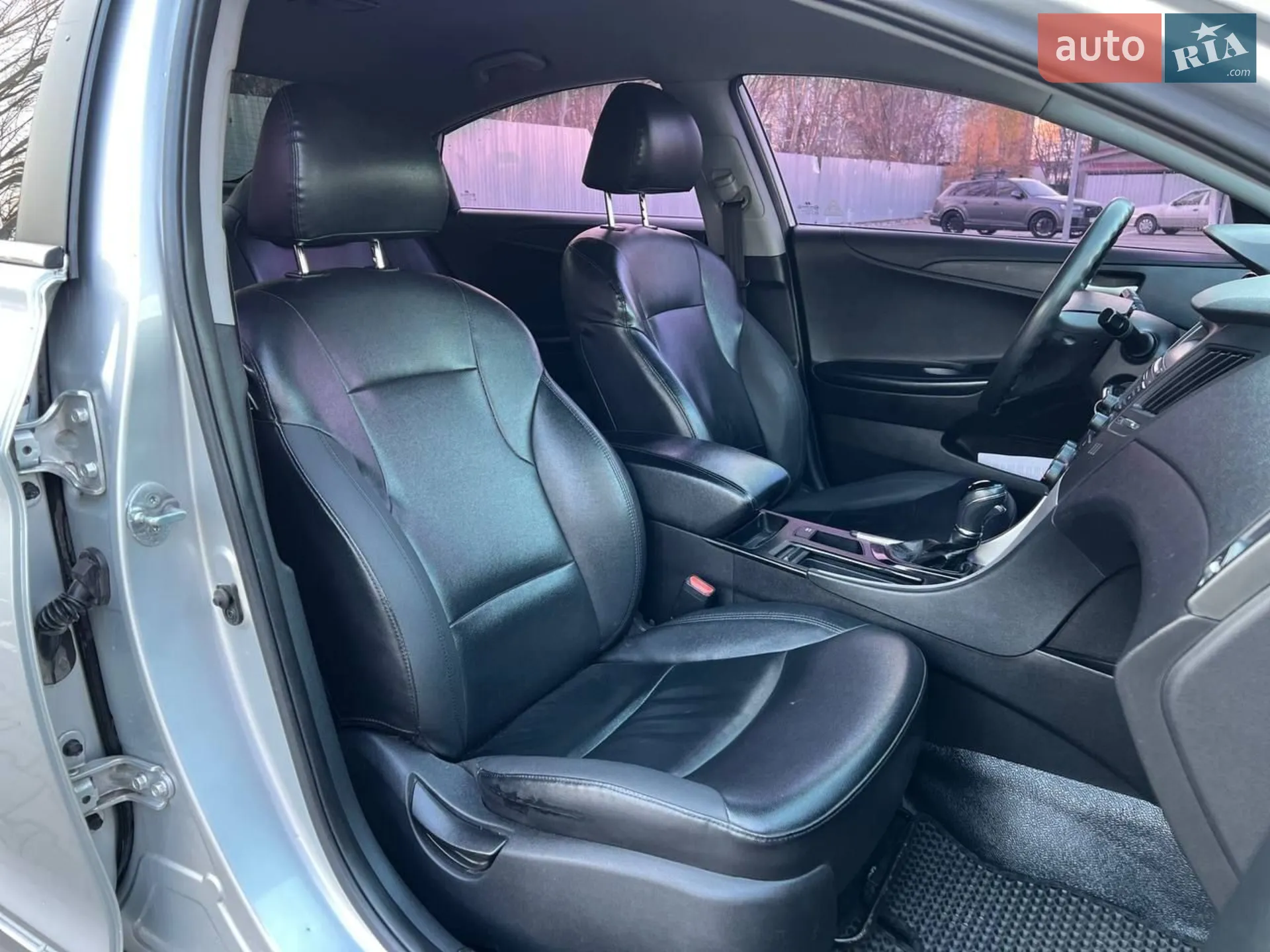 2013 Hyundai Sonata - мініатюра 26